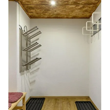 Bracket Apartment *